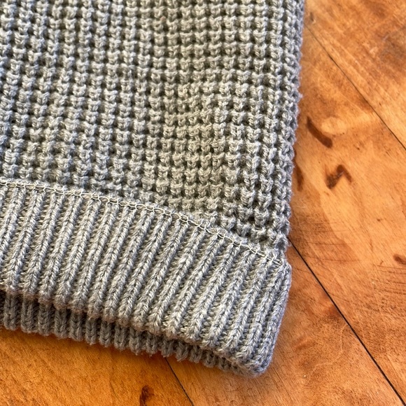 Knitted hat - Picture 3 of 4